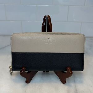 Kate Spade Saffiano Leather Two-Tone Colorblock Full Zip Continental Wallet